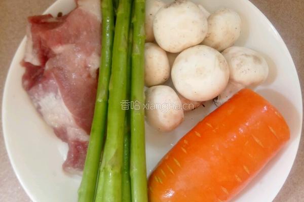 瘦肉时蔬汤的做法图解1