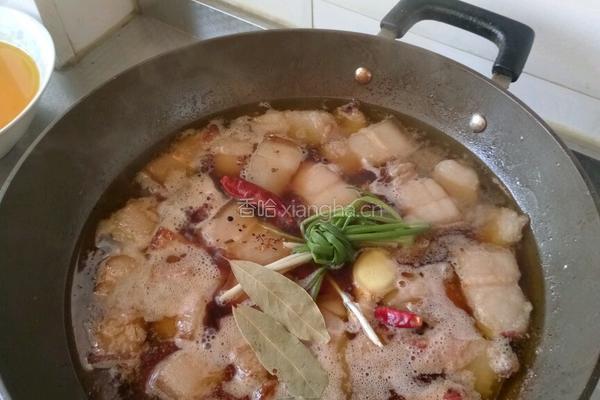 红烧肉闷鸡蛋的做法图解14