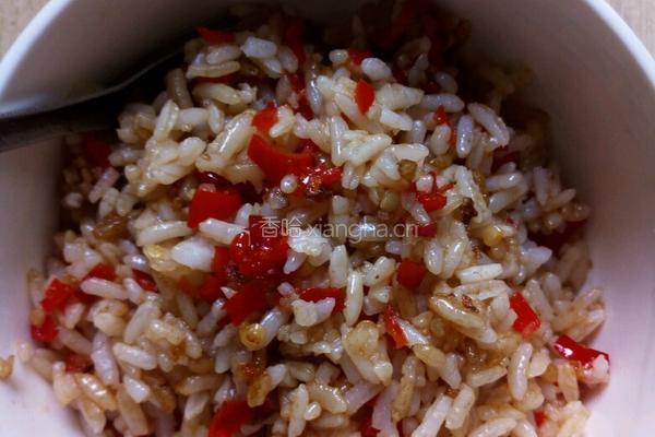 红尖椒酱油炒饭的做法图解6