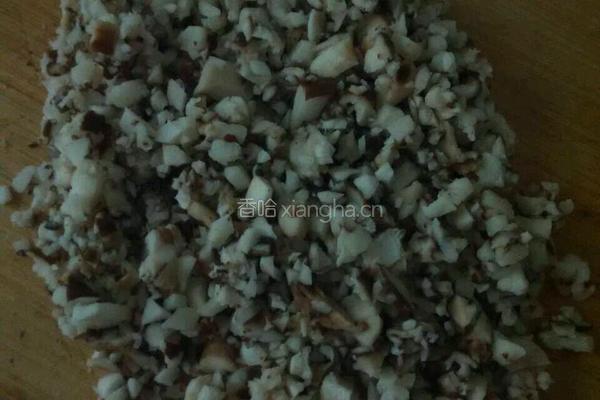 猪肉香菇饺子的做法图解3