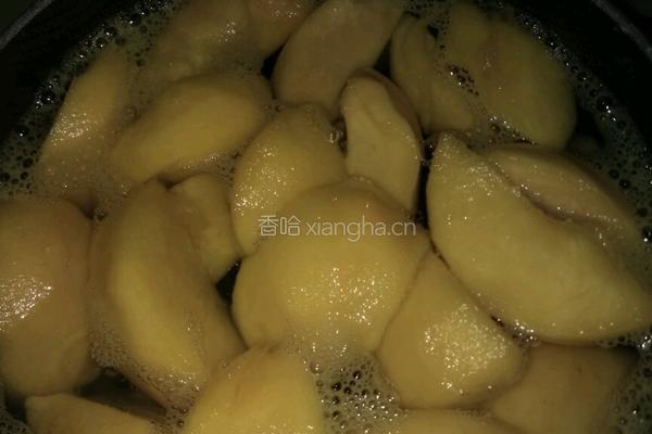 冰糖黄桃罐头的做法图解2