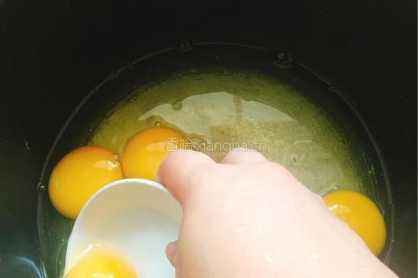 无油六边纸杯蛋糕的做法图解1