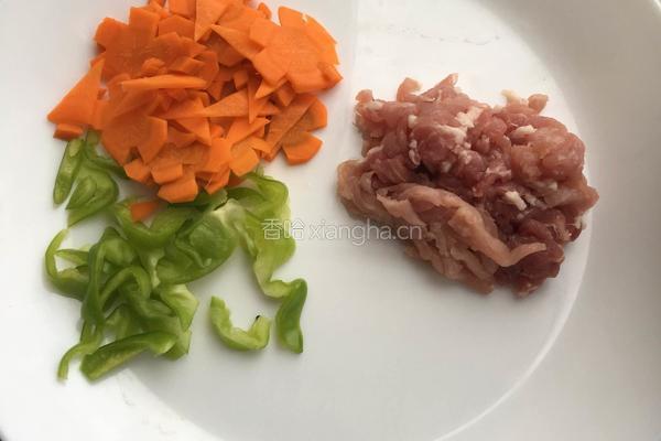 肉丝炒口蘑的做法图解1