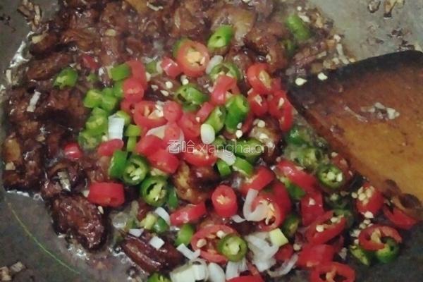 彩椒炒牛腩的做法图解8