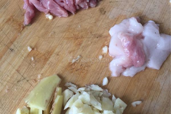 黄秋葵炒肉的做法图解3