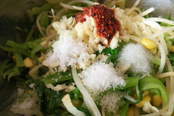 芹菜拌黄豆芽的做法图解9