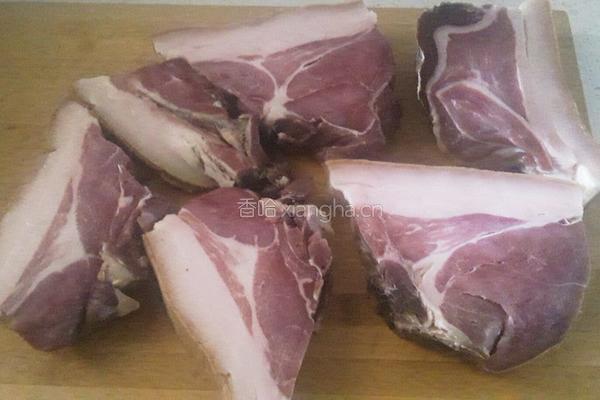 简易腊肉饭的做法图解1