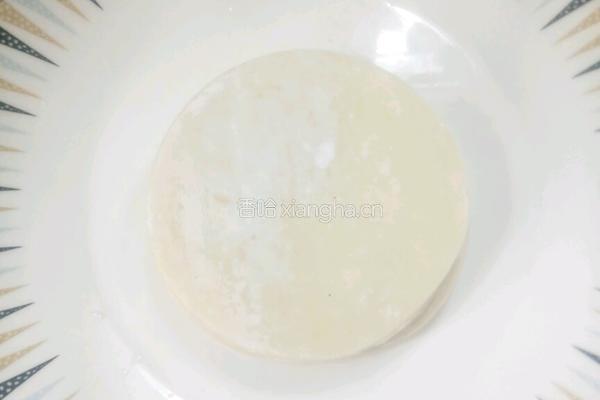 饺子皮锅贴的做法图解1
