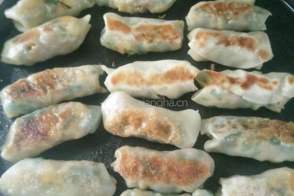 饺子皮锅贴的做法图解17