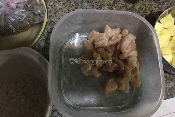 鸡胸肉闷饭的做法图解3