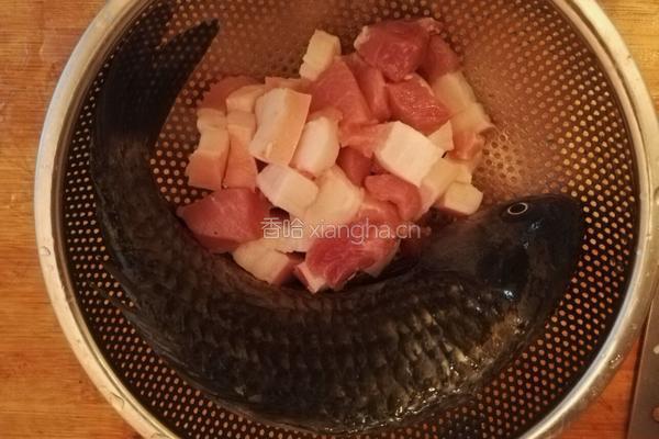 白玉鲫鱼的做法图解1