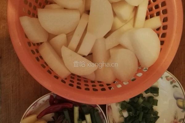 白玉鲫鱼的做法图解2