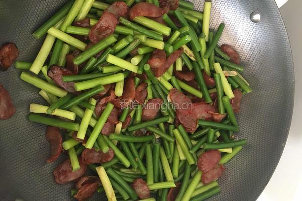 蒜薹炒腊肠的做法图解4