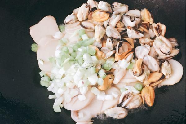杏鲍菇爆炒淡菜肉的做法图解6