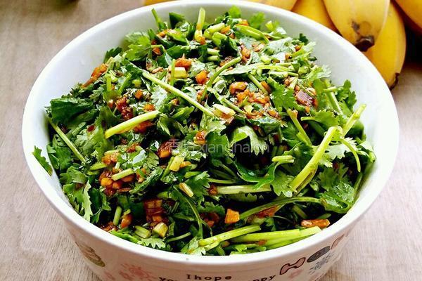 凉拌木耳香菜的做法图解12