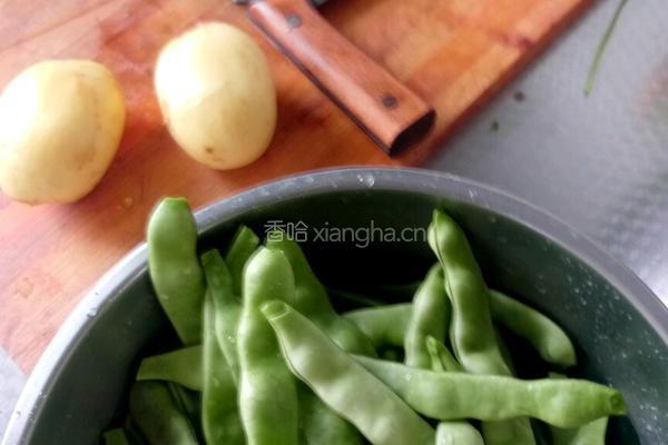 豆角炖土豆的做法图解1
