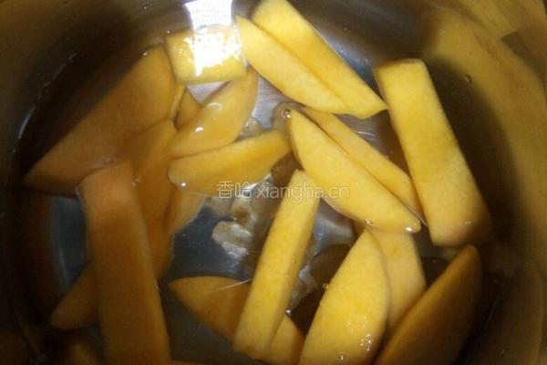 黄桃水罐头的做法图解8