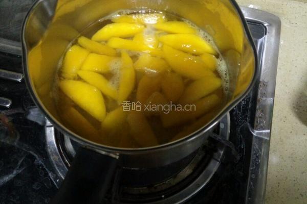 黄桃水罐头的做法图解10