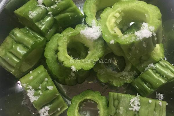 苦瓜酿肉的做法图解3