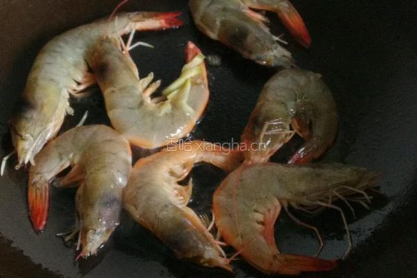 蜂蜜焖虾的做法图解3