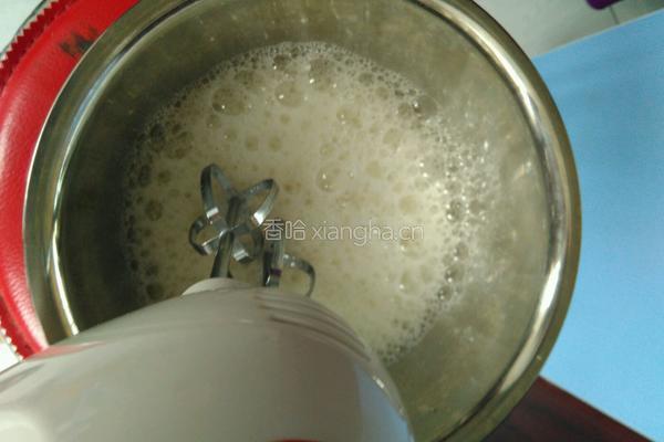 戚风蛋糕的做法图解9