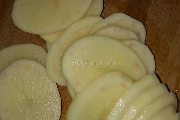 马里苏奶酪焗土豆的做法图解1