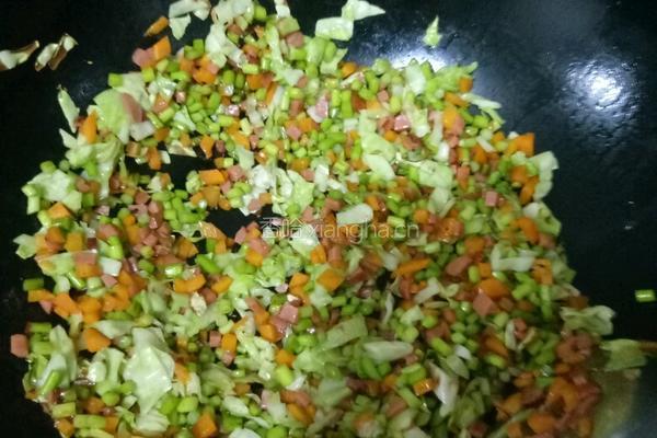 什锦蛋炒饭的做法图解3