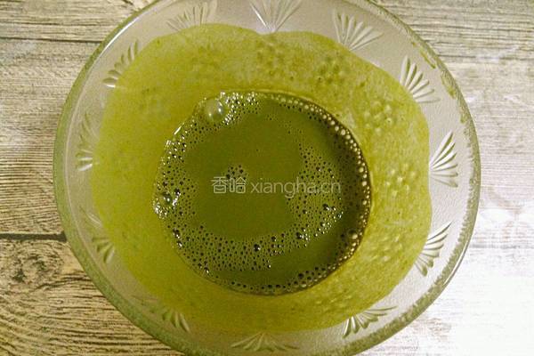 抹茶旋风蛋糕卷的做法图解4