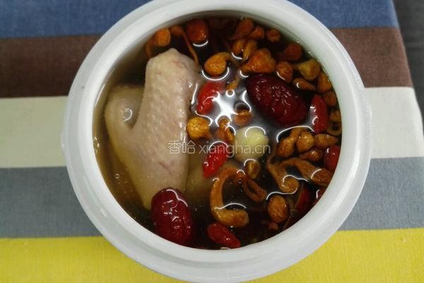 原盅炖乳鸽石斛虫草花汤的做法图解3