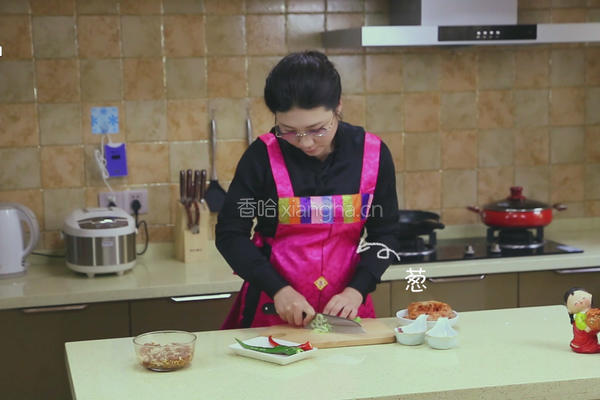 辣白菜炒豆渣的做法图解6