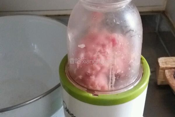 冬瓜鸡肉手打丸子汤的做法图解2