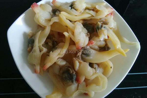 蛏子炒嫩冬瓜的做法图解1