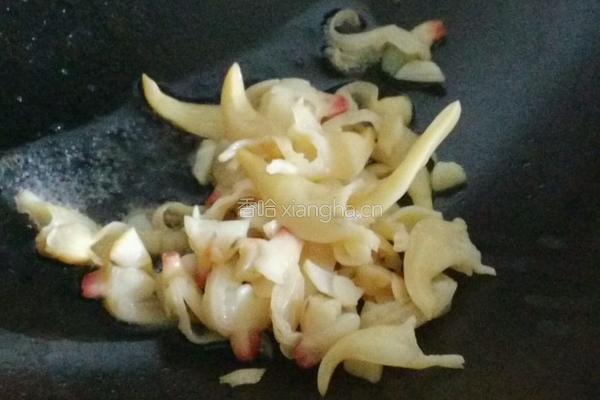 蛏子炒嫩冬瓜的做法图解5