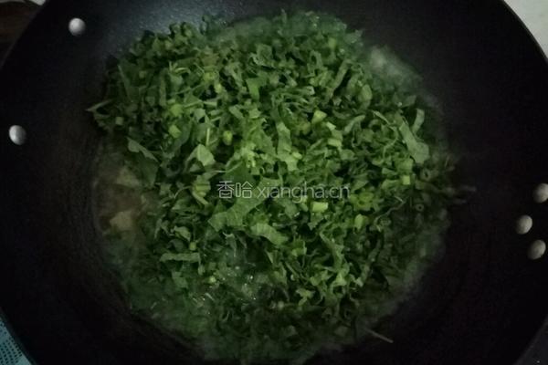 瓜叶腊肉汤的做法图解4