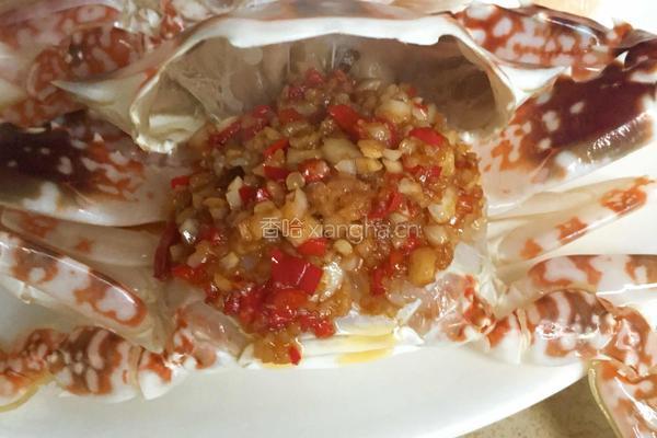 剁椒蒜蓉蒸红蟹的做法图解7