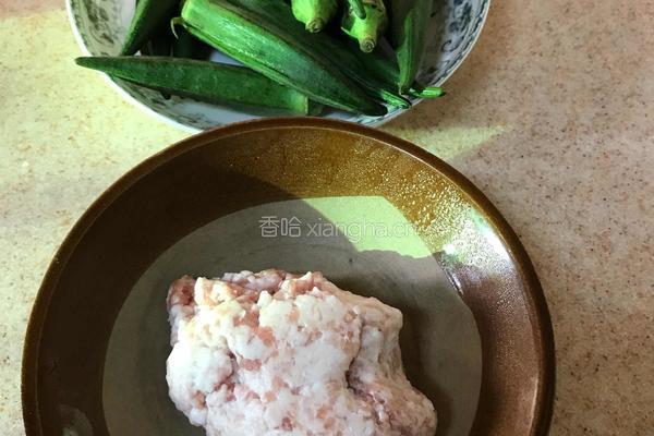 鸡汤酿秋葵的做法图解1