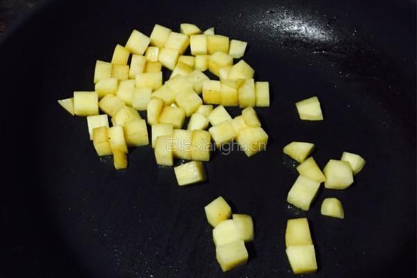 马铃薯鸡肉饭的做法图解3