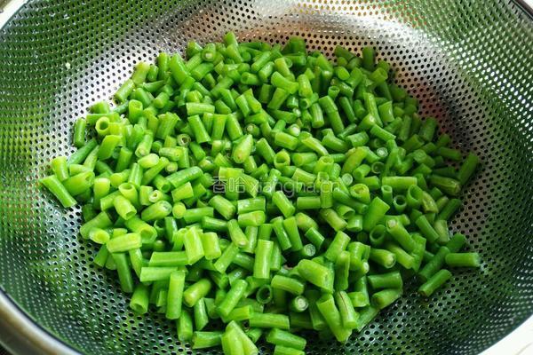 肉末豇豆的做法图解4