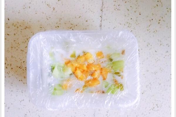 酸奶水果冰淇淋的做法图解4