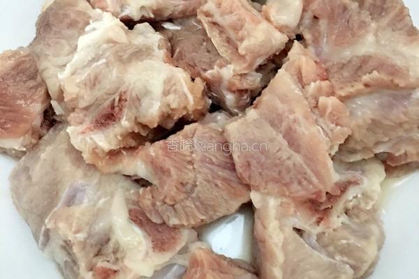 你绝对没吃过这种「糖醋排骨」的做法图解1