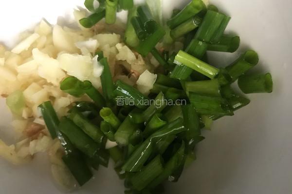 素炒虾仁的做法图解2
