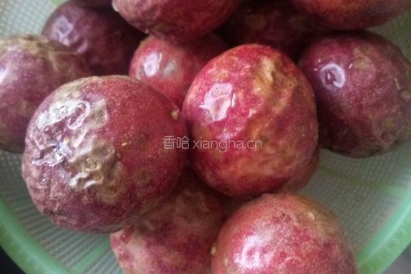 百香果酱的做法图解1