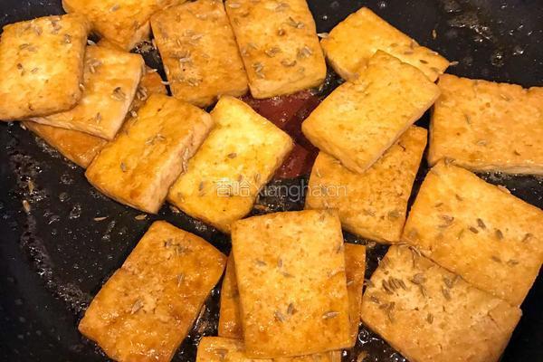 香煎孜然豆腐的做法图解6