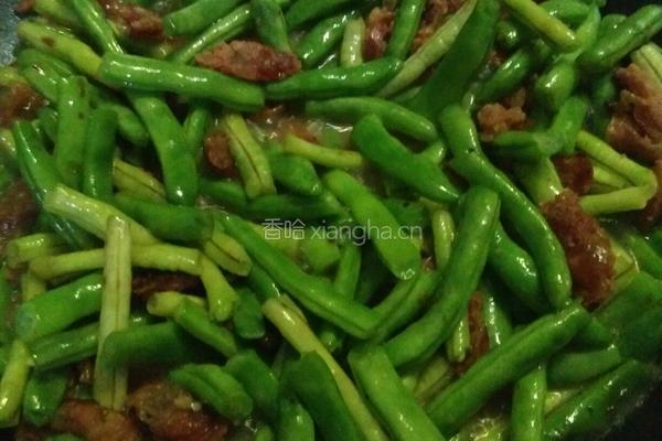 四季豆炒腊肉的做法图解5