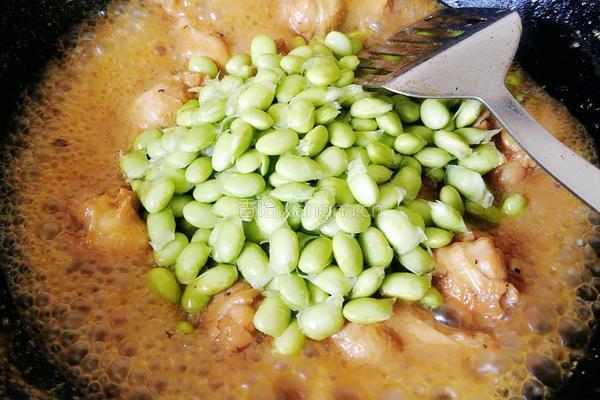 鸡翅根炖毛豆的做法图解7
