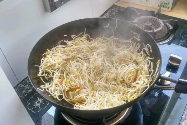 炒绿豆芽的做法图解7