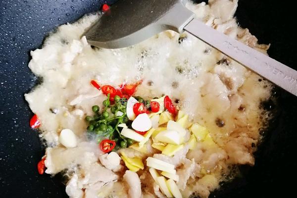 干煸豇豆炒肉片的做法图解3