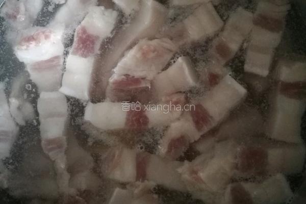 土豆红烧肉的做法图解2