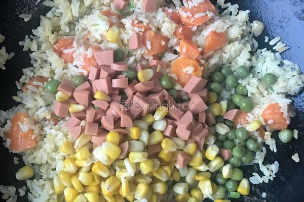 黄金炒米饭的做法图解7