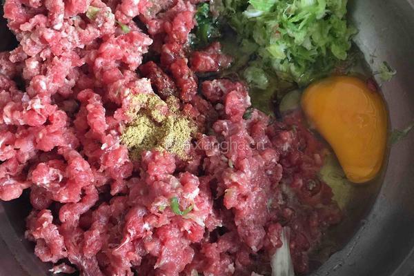 驴肉馅的做法图解2